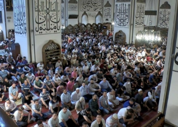 Bayram namazında Ulu Camii'ye akın edildi