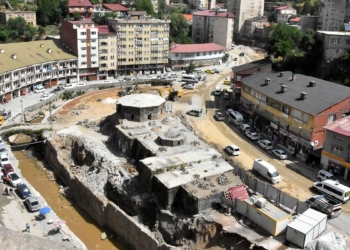 Bitlis'te tarihi köprülere restorasyon