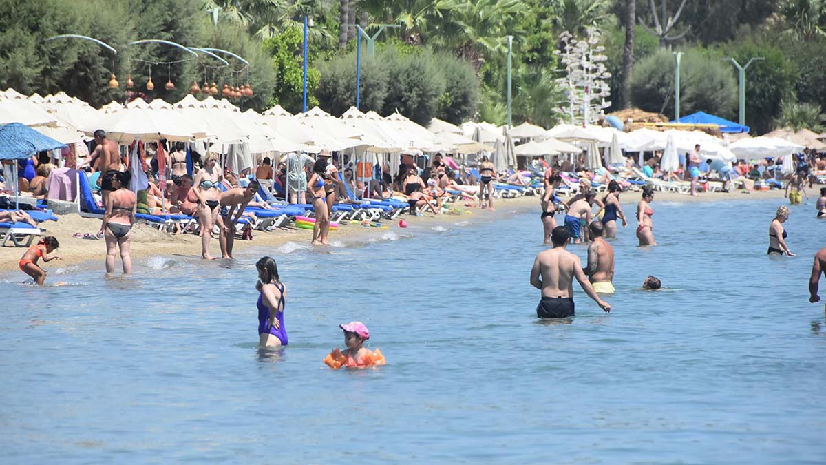 Bayramda Bodrum plajlarında yoğunluk oluştu
