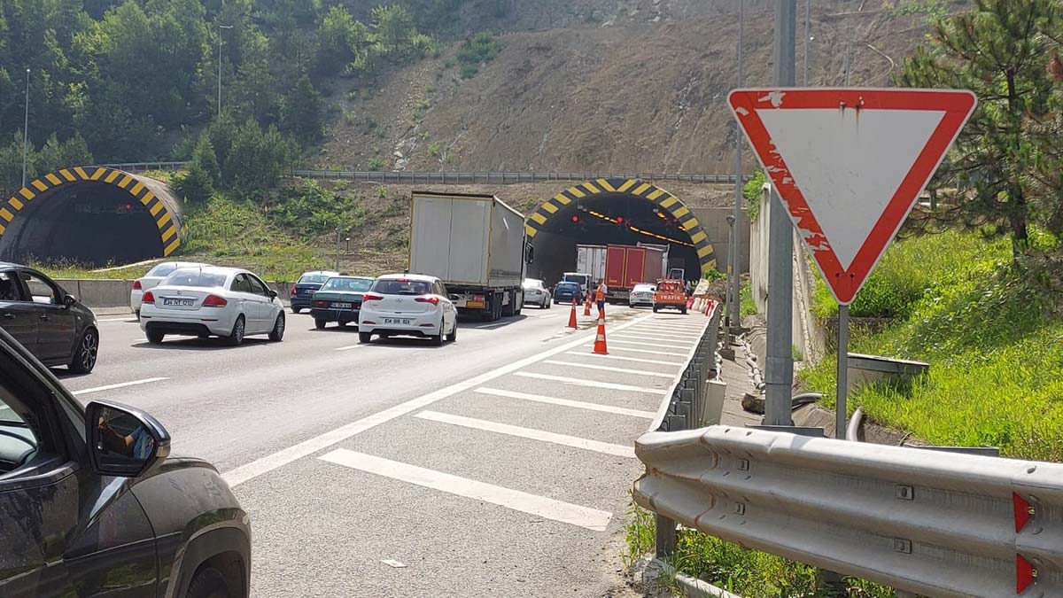 Bolu Dağı geçişinde bayram trafiği