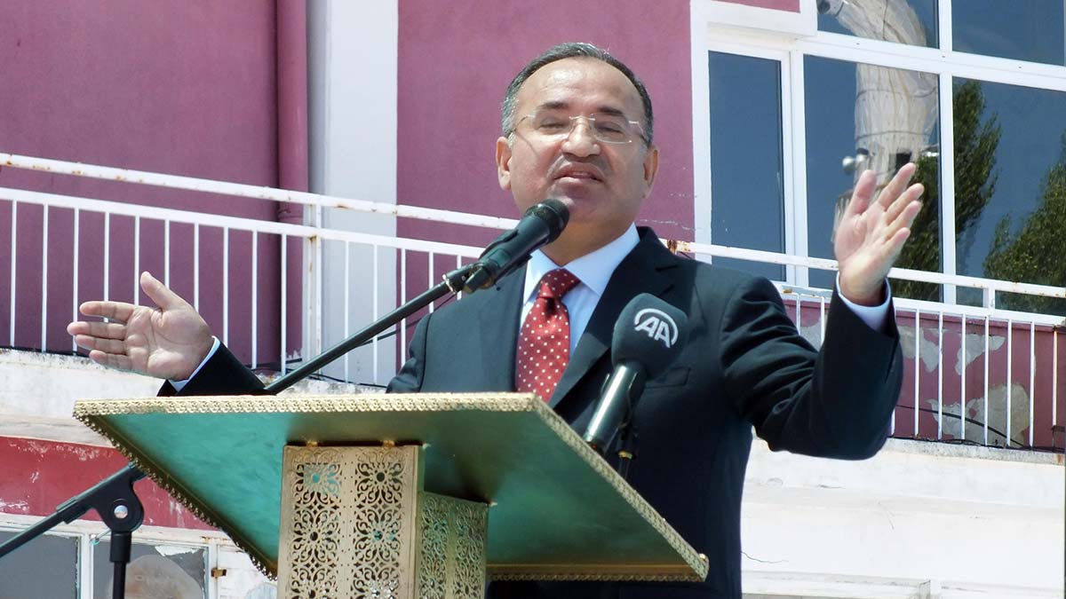 Bozdağ: Türkiye'de darbeler devri kapanmıştır