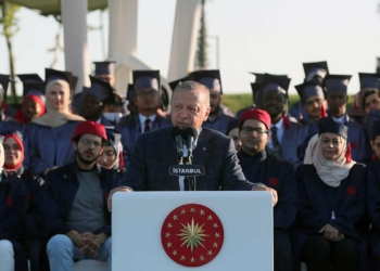 'Bütün mesele dost kazanmak, düşman değil'