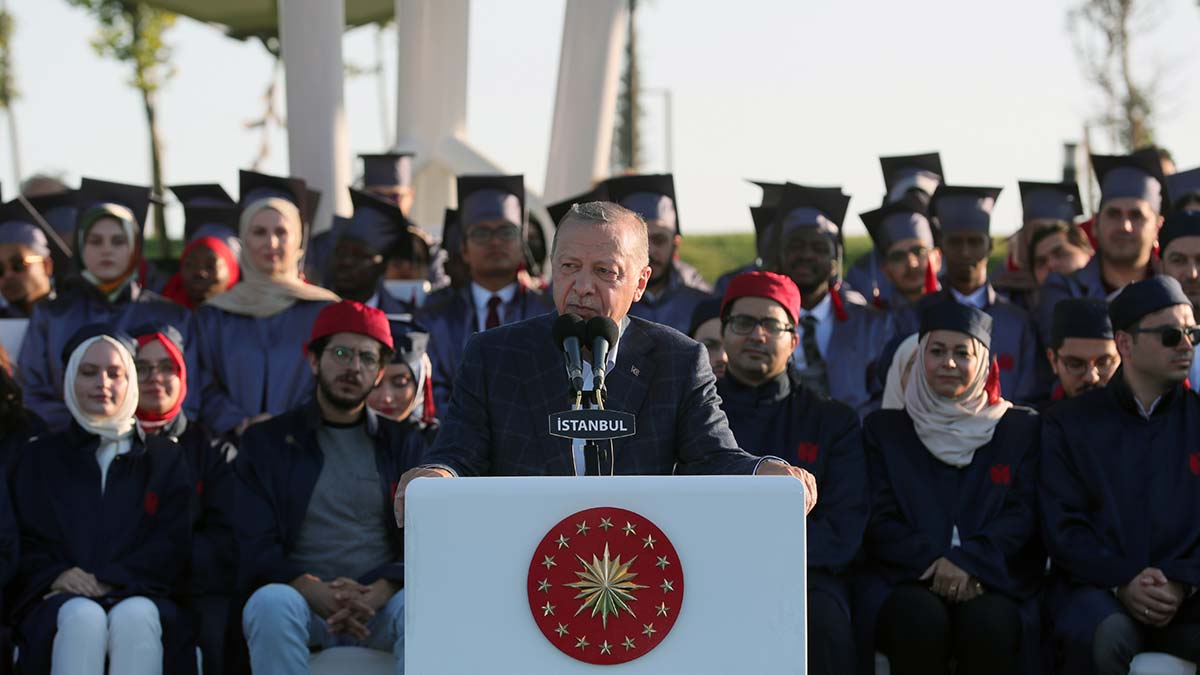 'Bütün mesele dost kazanmak, düşman değil'