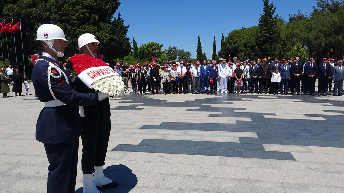 Çanakkale Şehitler Abidesi'nde anma töreni