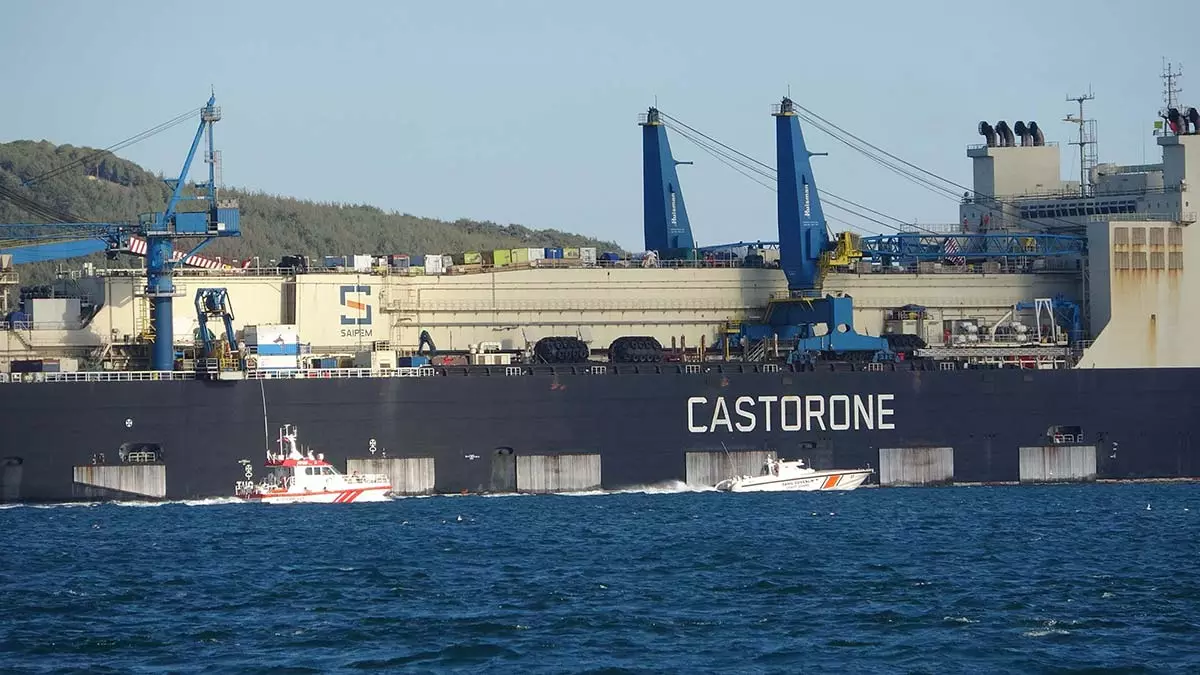 Castorone isimli gemi bogazdan gecti 1 - yerel haberler - haberton