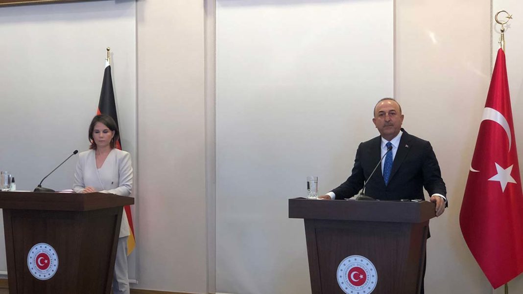 Çavuşoğlu, Almanya Dışişleri Bakanı ile görüştü