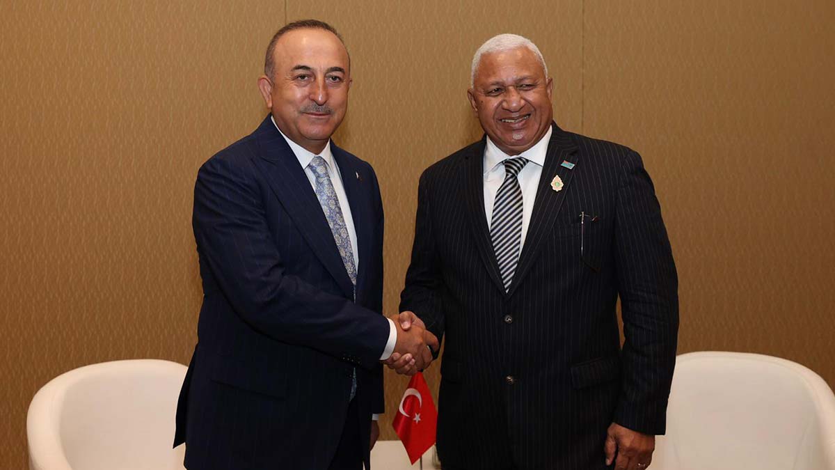 Çavuşoğlu Endonezya'da ikili görüşmeler yaptı