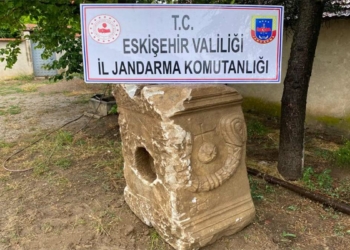 Çiftçi, Roma dönemine ait taş eser buldu