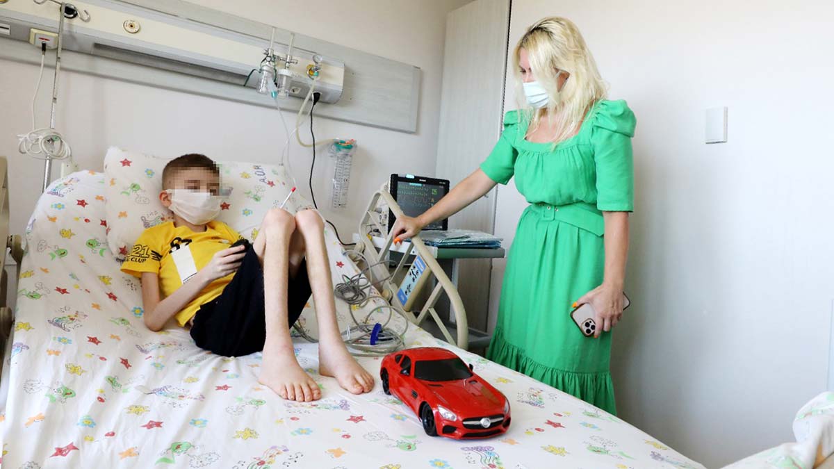 Çöp evden çıkan Cem Muhammet'in tedavisi sürüyor