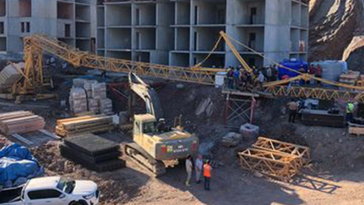 Devrilen vincin altında kalan operatör öldü