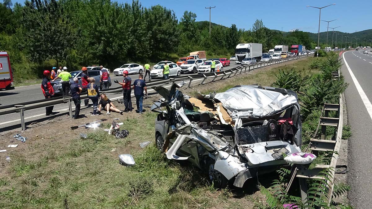 Düzce'de zincirleme kaza: 6 yaralı