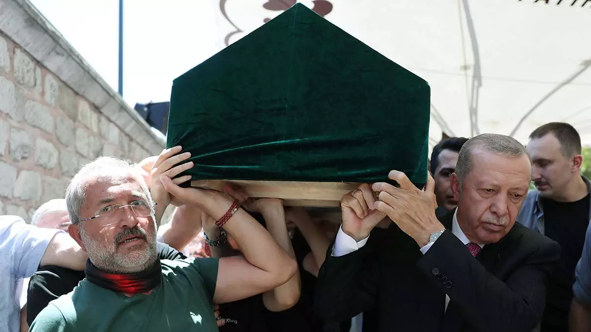 Erdoğan hacı nimet kaya'nın cenazesine katıldı 
