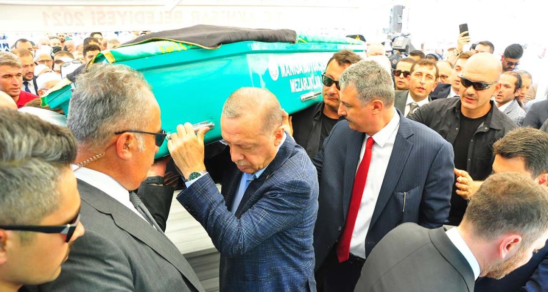 Erdoğan, Hakan Füzün'ün cenazesine katıldı