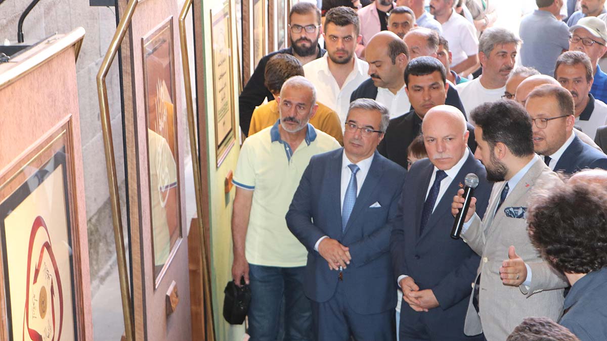 Erzurum'da İman Ayetleri Hat Sergisi