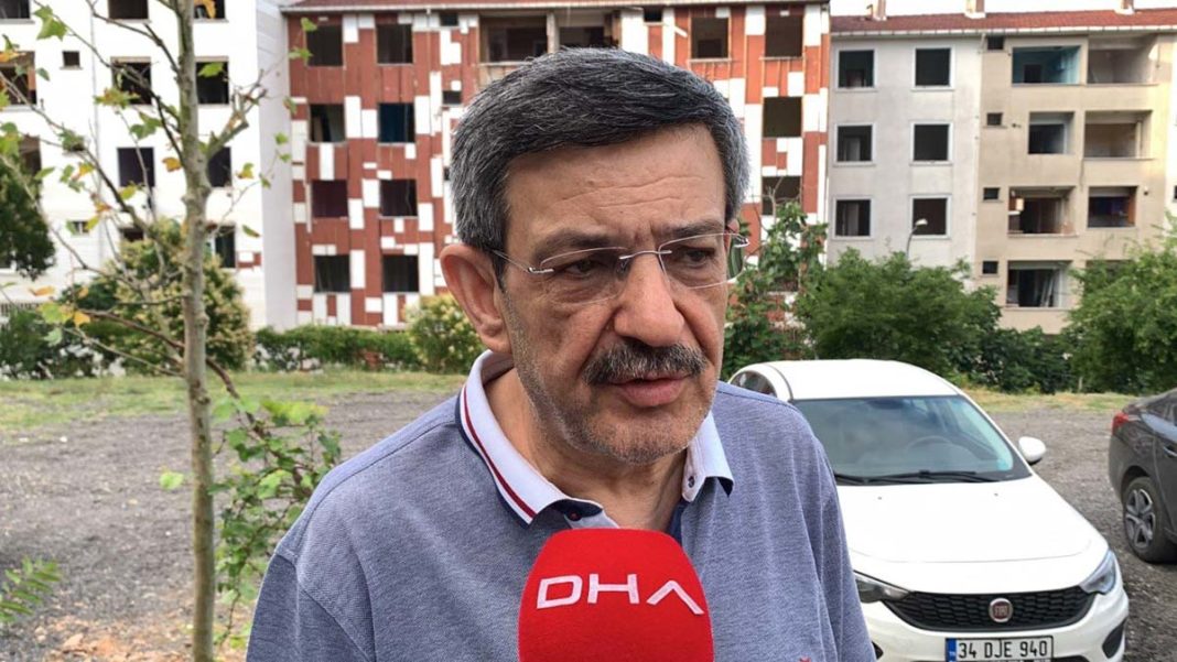 Eski milletvekili Mahmut Dede'nin aracına saldırı