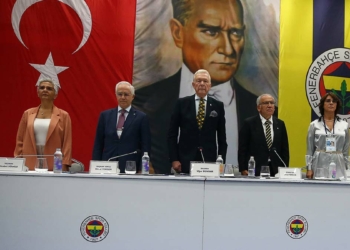 Fenerbahçe divan kurulunda 'Zelenski' sloganı