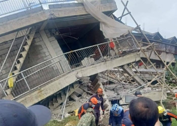 Filipinler'de 7 büyüklüğünde deprem