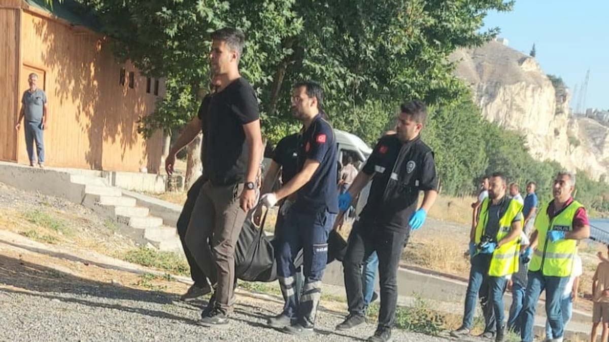 Fırat Nehri'ne giren Mustafa boğuldu