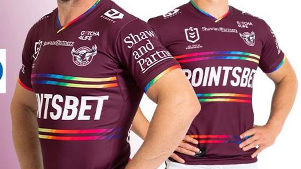 Gökkuşağı renkli forma krize dönüştü