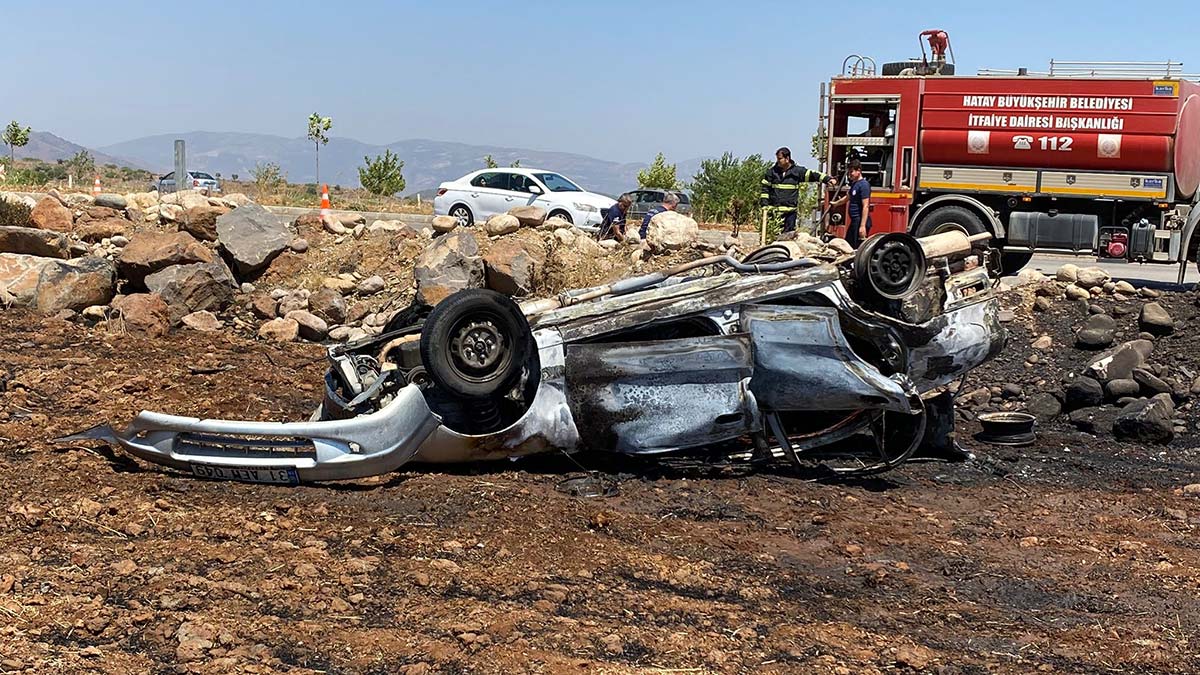 Hatay'da otomobil takla attı: 4 ölü, 2 yaralı
