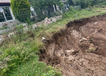İnşaat çalışmasında toprak kayması korkuttu