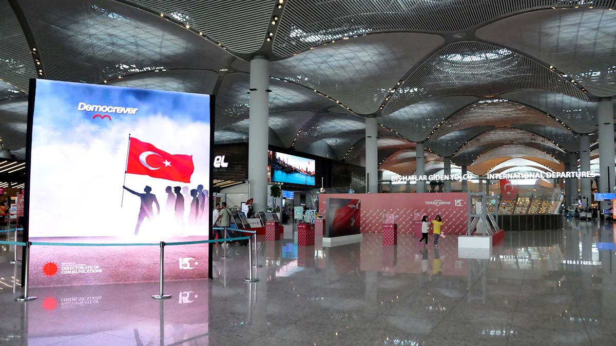 İstanbul Havalimanı'nda 'Türkiye Aşkına' sergisi