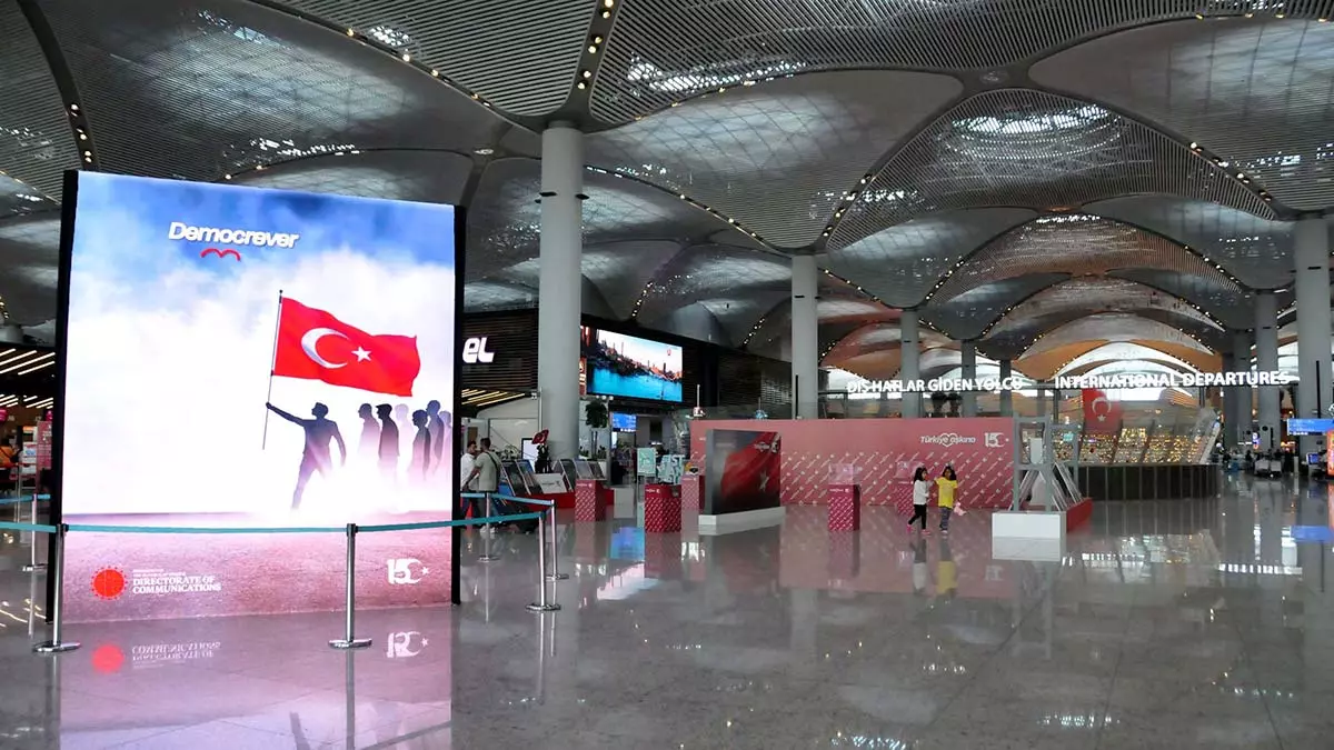 İstanbul havalimanı'nda 'türkiye aşkına' sergisi