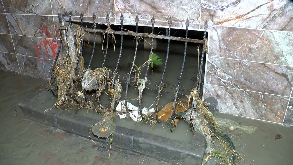 İstanbul'da selden etkilenenlere 3 bin TL yardım