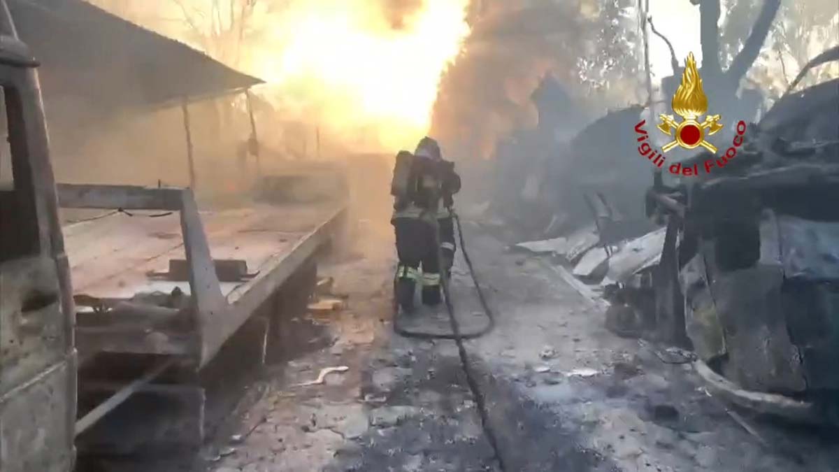 İtalya'nın başkenti Roma'da büyük yangın