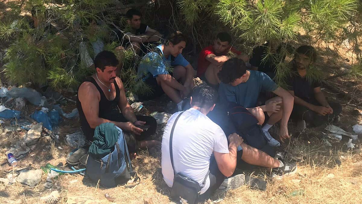 İzmir'de 143 göçmen yakalandı 