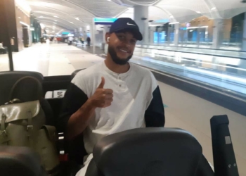 Joshua King, İstanbul'a geldi