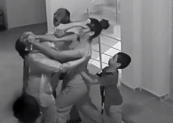 Kadınların çocuk kavgası kameralara yansıdı