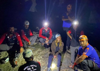 Kanyonda kaybolan İtalyan kadın 4 saatte bulundu