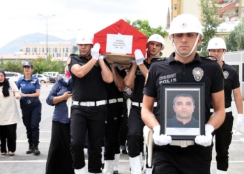 Kayseri'de kalp krizinden ölen polis için tören