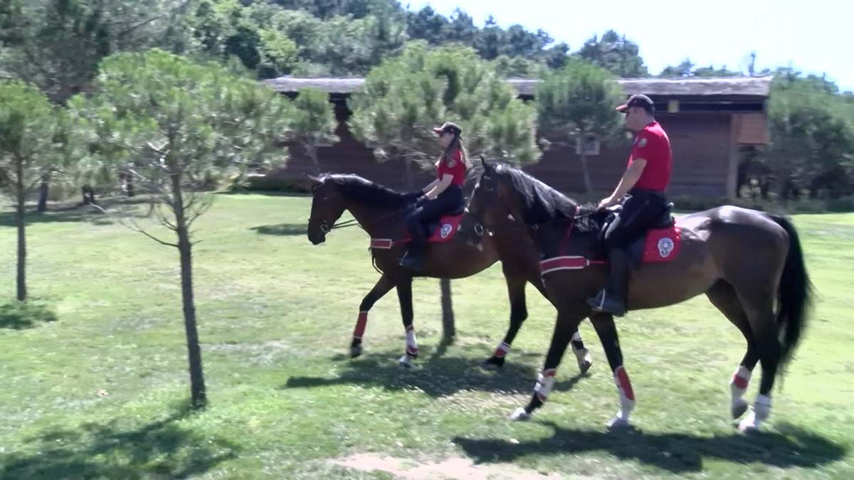 Kemerburgaz kent ormanında atlı denetim