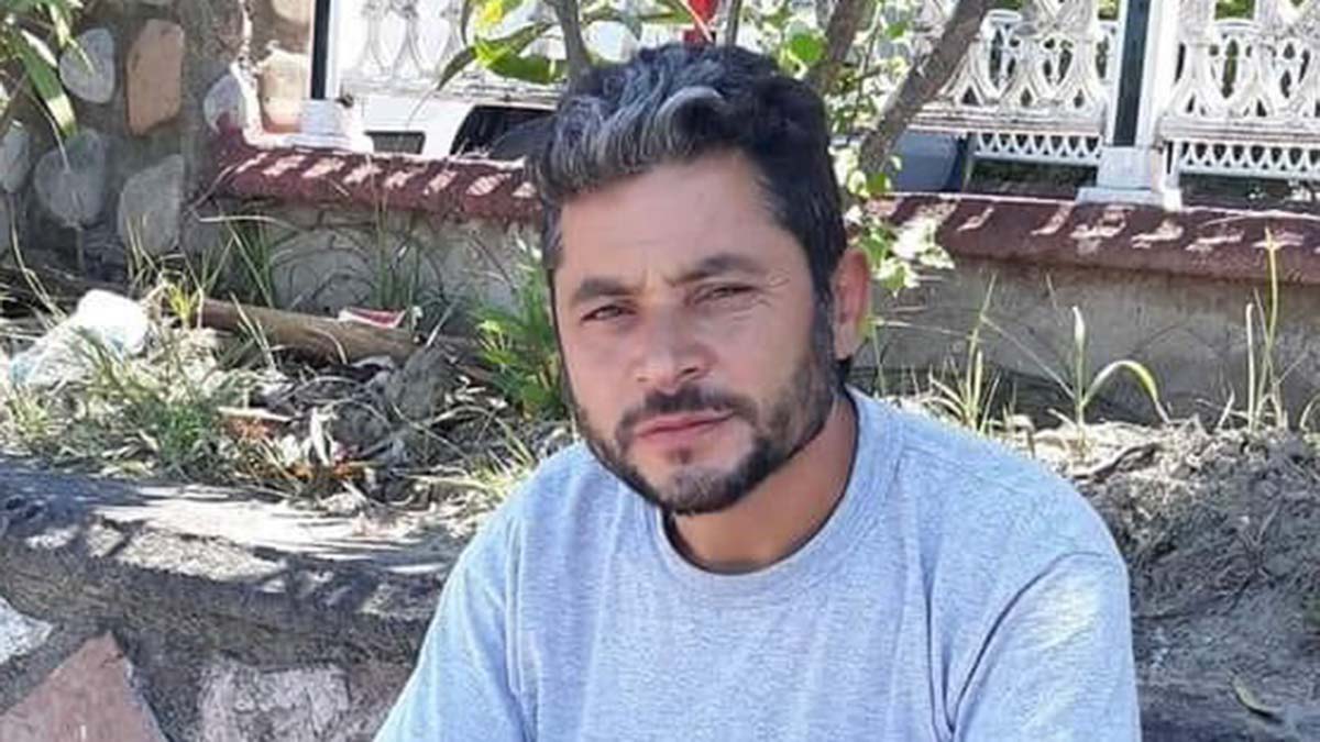 Kestiği ağacın altında kalan orman işçisi öldü