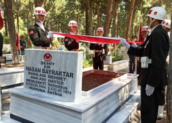 Kıbrıs şehidi Hasan Bayraktar için sembolik mezar