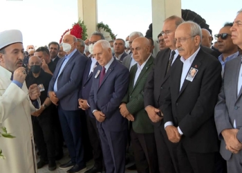 Kılıçdaroğlu, Öztrak'ın annesinin cenazesine katıldı