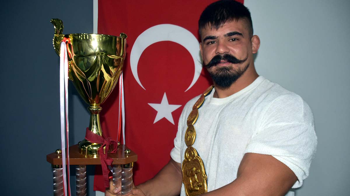 Kırkpınar'ın başpehlivanı; Cengizhan Şimşek