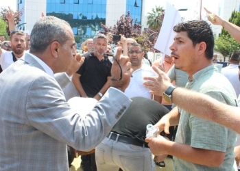 Kocaeli'de servisçilerden 'P' plaka eylemi