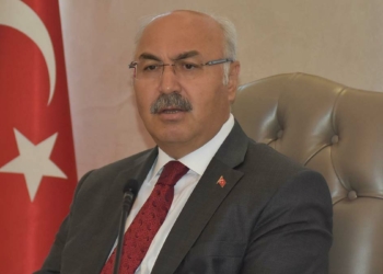 ydır kayıp olarak aranan Yunus Dönertaş'a (42) ait olduğu belirlendi. Dönertaş'ın internette sokak röportajıyla tanınıp, ”Ama kafamız nasıl güzel“ sözleriyle fenomen olduğu öğrenildi.