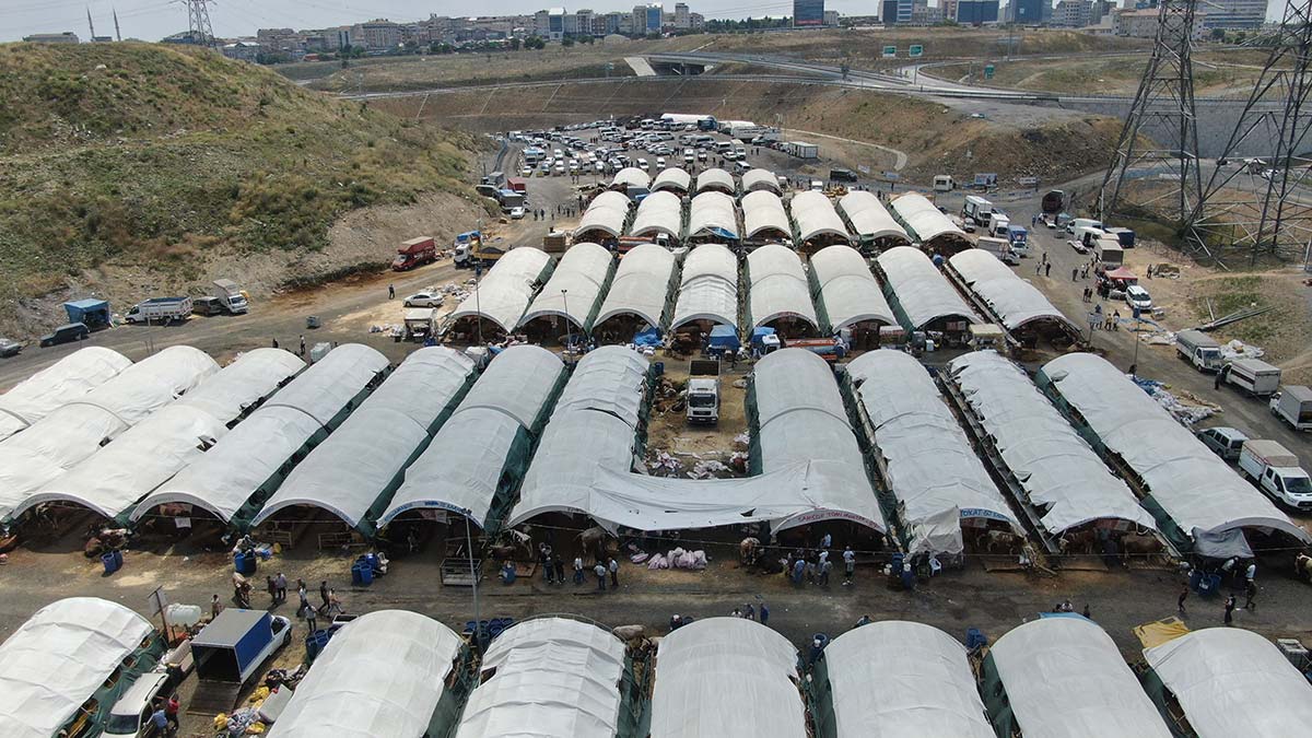 Kurban pazarlarında yoğunluk