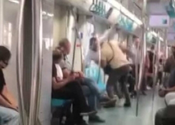 Marmaray'da yolcuların tekme tokat kavgası