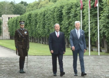 Milli Savunma Bakanı Akar Letonya'da