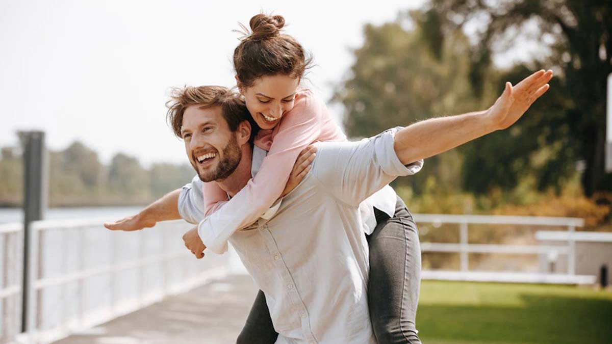 Mutluluk aslında yanı başımızda