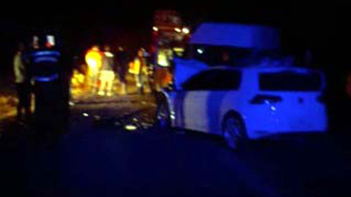 Nevşehir'de minibüs ile otomobil çarpıştı: 14 yaralı