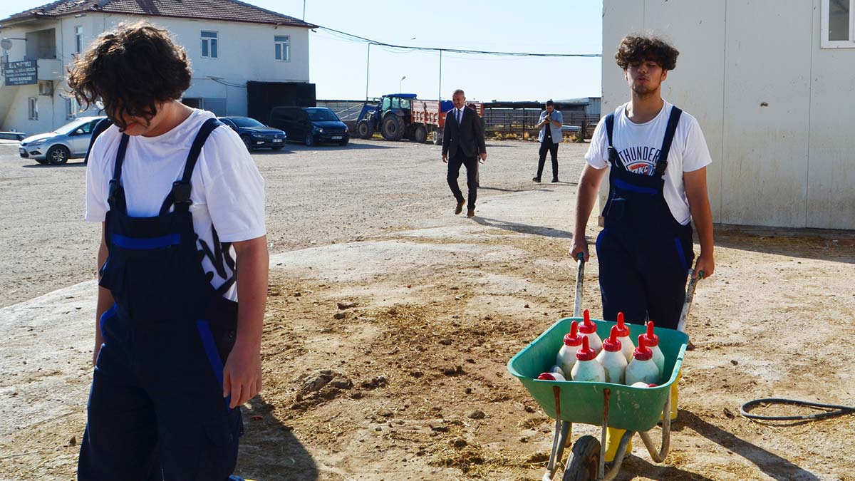 Öğrenciler 'Köyümde Üç Gün' projesine katıldı