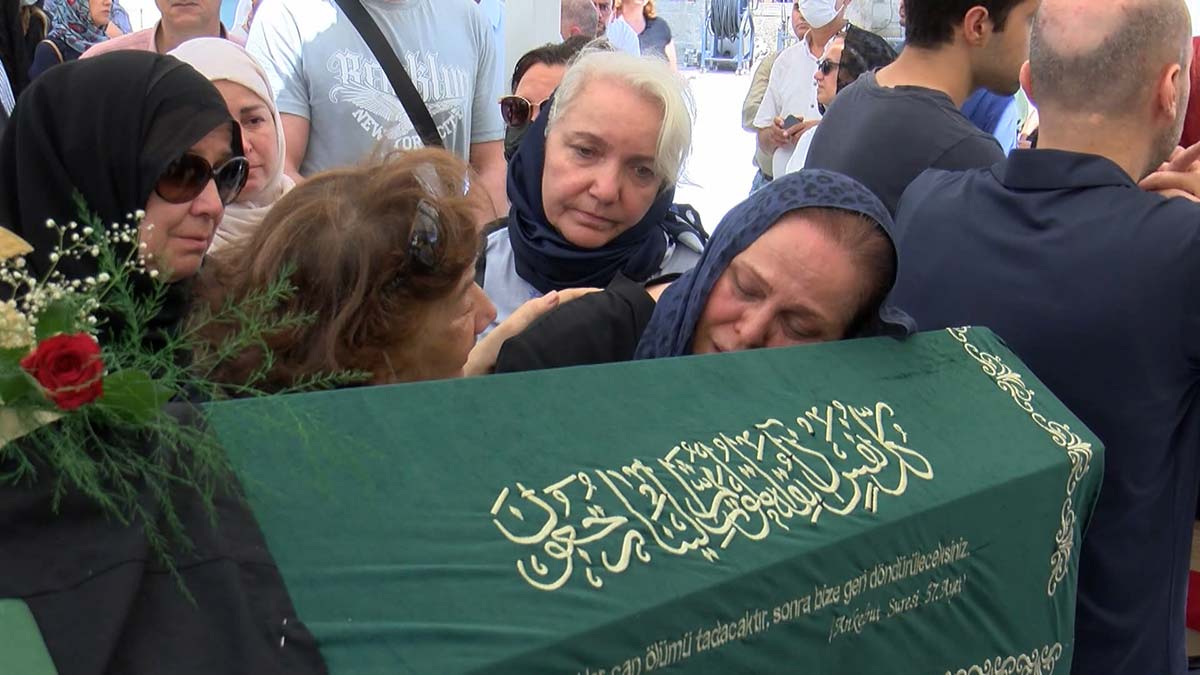 Öldürülen avukat Servet Bakırtaş, defnedildi