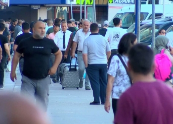 Otogarda bayram dönüşü hareketliliği