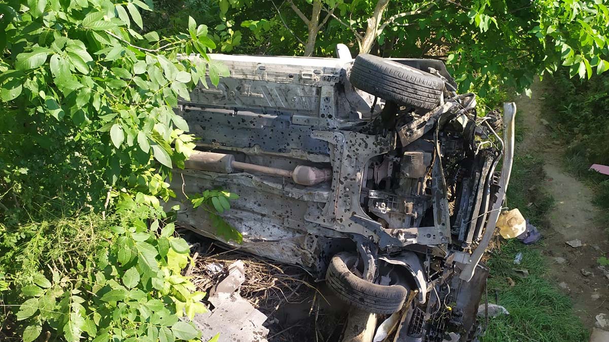 Otomobil şarampole devrildi; Bebek öldü, 6 yaralı